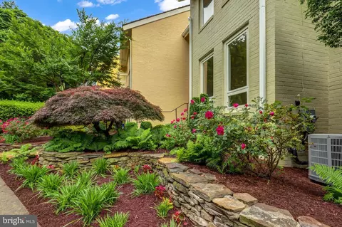 Exterior - 2034 Chadds Ford Dr, Reston, VA 20191 photo 9 of 14