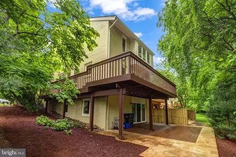 Exterior - 2034 Chadds Ford Dr, Reston, VA 20191 photo 5 of 14