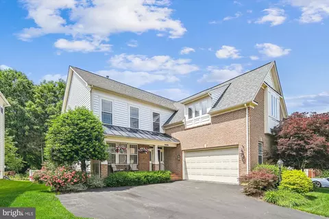 8706 Flowering Dogwood Ln, Lorton, VA 22079