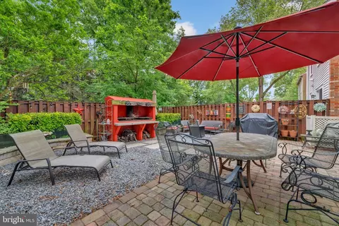 8457 Kitchener Dr, Springfield, VA 22153 photo 6