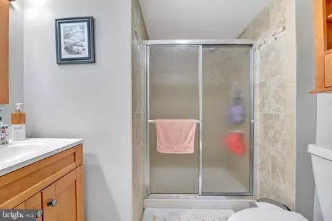 8457 Kitchener Dr, Springfield, VA 22153 photo 31