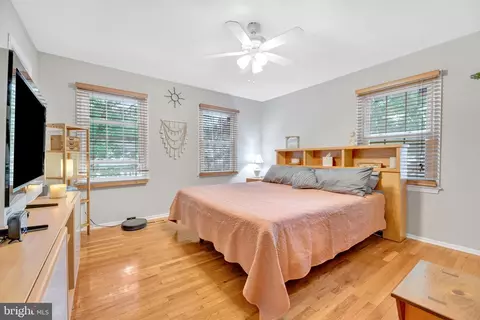 8457 Kitchener Dr, Springfield, VA 22153 photo 20