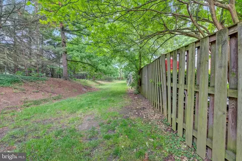 8457 Kitchener Dr, Springfield, VA 22153 photo 3