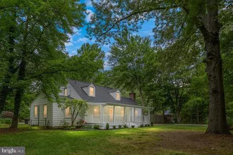 7812 Schelhorn Rd, Alexandria, VA 22306