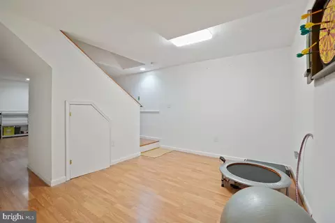 Entry Way - 8460 Rainbow Bridge Ln, Springfield, VA 22153 photo 5 of 5