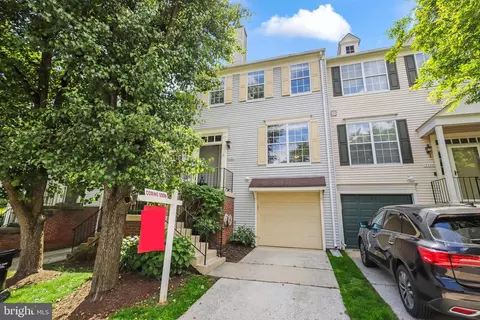 12294 Wye Oak Commons Cir #103, Burke, VA 22015