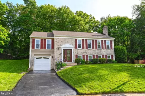 8923 Renshaw Ct, Springfield, VA 22153