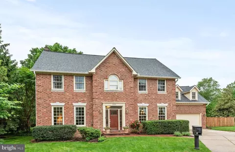 9326 Mount Vernon Cir, Alexandria, VA 22309