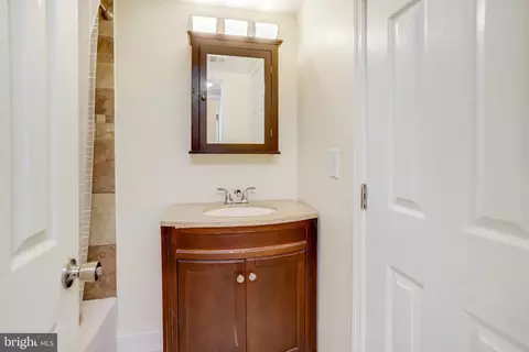 Bath - 8360 Dunham Ct #A, Springfield, VA 22152 photo 1 of 4