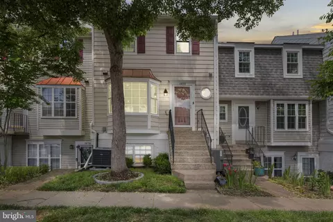 13736 Autumn Vale Ct #16E, Chantilly, VA 20151