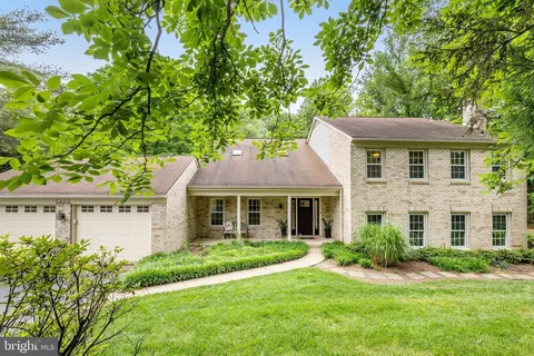 2630 Black Fir Ct, Reston, VA 20191