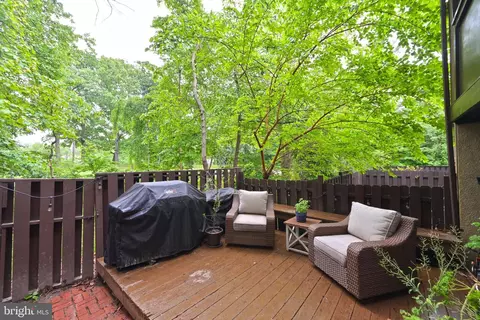 2120 Cartwright Pl, Reston, VA 20191 photo 18