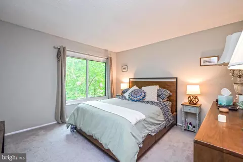 2120 Cartwright Pl, Reston, VA 20191 photo 8