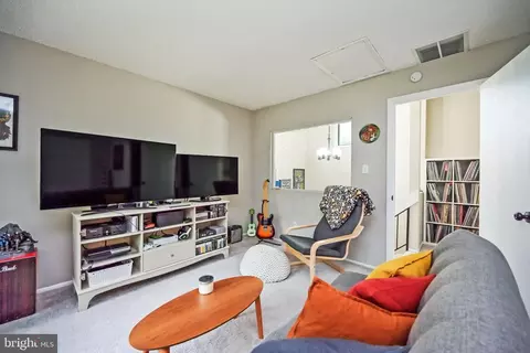 2120 Cartwright Pl, Reston, VA 20191 photo 15