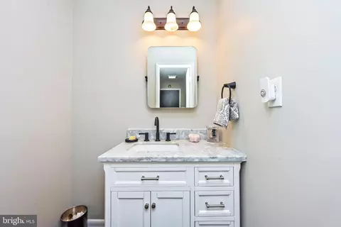 2120 Cartwright Pl, Reston, VA 20191 photo 7