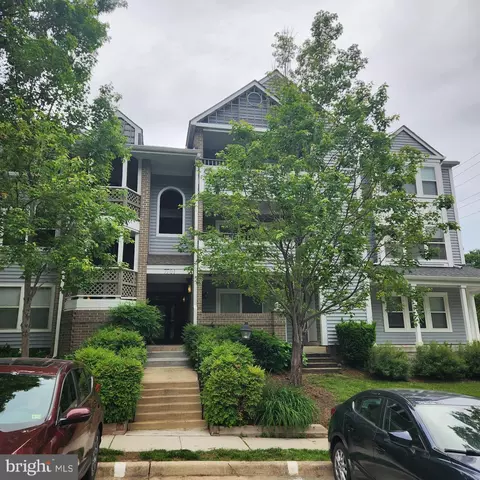 7701 Lafayette Forest Dr #37, Annandale, VA 22003