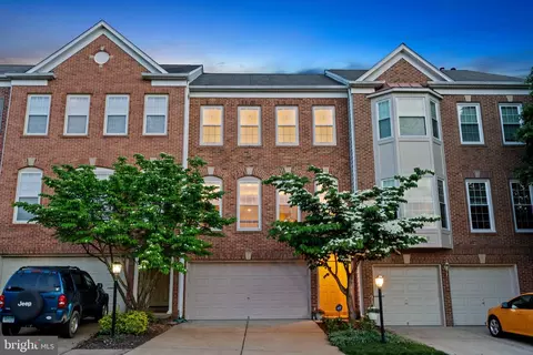 6257 Cozy Glen Ct, Alexandria, VA 22312