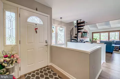 9315 Raintree Rd, Burke, VA 22015 photo 18