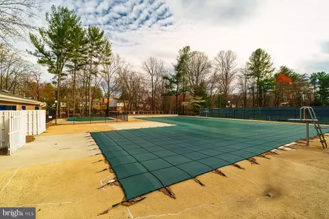 9315 Raintree Rd, Burke, VA 22015 photo 64