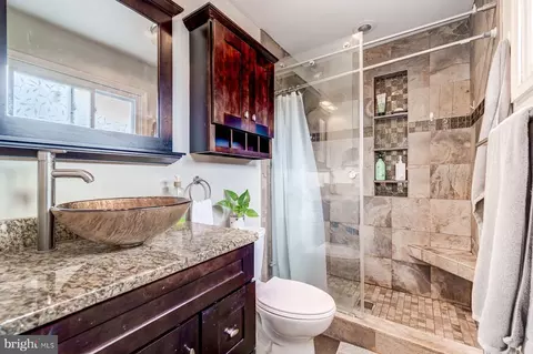 9315 Raintree Rd, Burke, VA 22015 photo 24