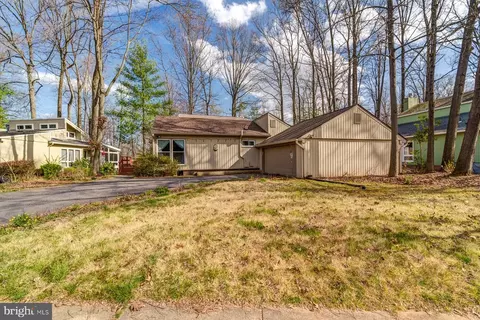 9315 Raintree Rd, Burke, VA 22015 photo 48