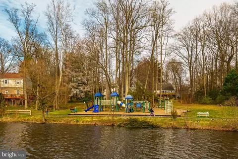 9315 Raintree Rd, Burke, VA 22015 photo 58