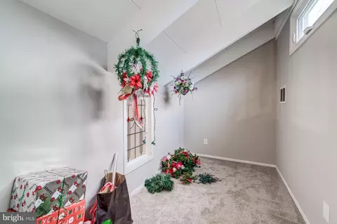 9315 Raintree Rd, Burke, VA 22015 photo 33