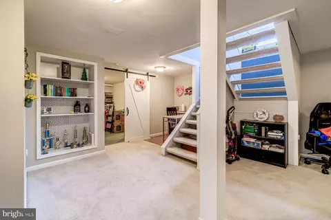 9315 Raintree Rd, Burke, VA 22015 photo 42