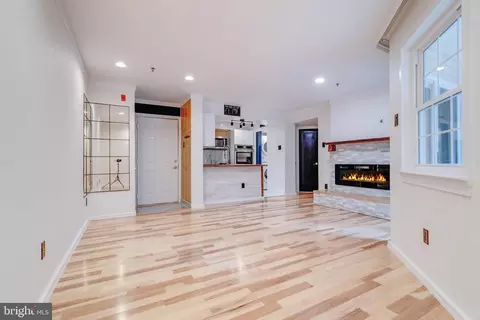 1504 Lincoln Way #120, Mclean, VA 22102