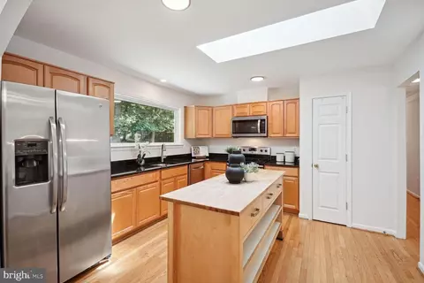 8114 Viola St, Springfield, VA 22152 photo 9
