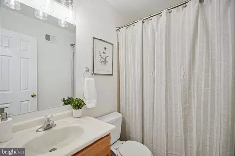 8114 Viola St, Springfield, VA 22152 photo 17