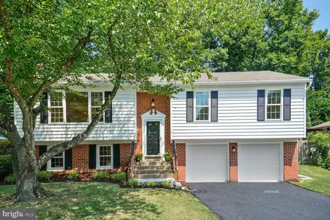 8114 Viola St, Springfield, VA 22152