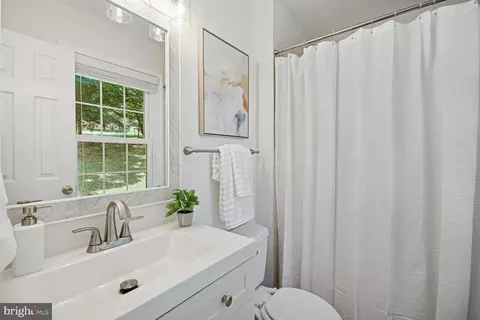 8114 Viola St, Springfield, VA 22152 photo 14