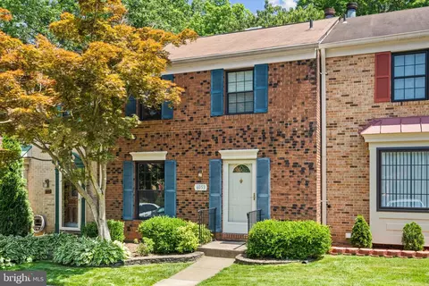 6053 Clerkenwell Ct, Burke, VA 22015