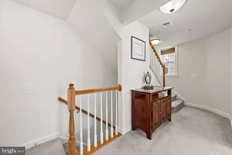 2527 Pascal Pl, Herndon, VA 20171 photo 17