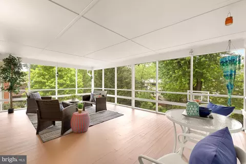 Exterior - 1437 Cola Dr, Mclean, VA 22101 photo 3 of 6