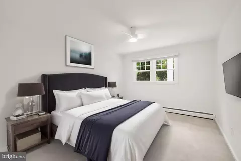 Bedroom - 1437 Cola Dr, Mclean, VA 22101 photo 6 of 7