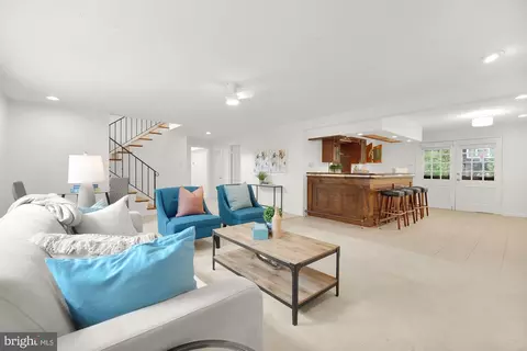 Living - 1437 Cola Dr, Mclean, VA 22101 photo 5 of 5