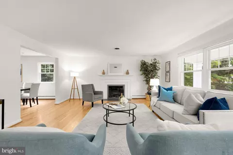 Living - 1437 Cola Dr, Mclean, VA 22101 photo 1 of 5