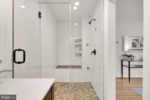 Bath - 1437 Cola Dr, Mclean, VA 22101 photo 1 of 3