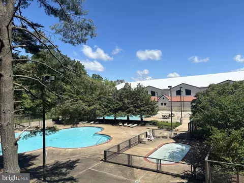1808 Old Meadow Rd #107, Mclean, VA 22102 photo 23