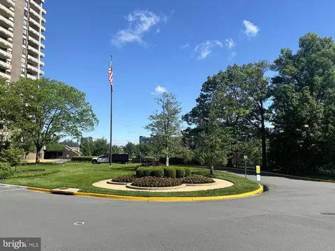 1808 Old Meadow Rd #107, Mclean, VA 22102 photo 4