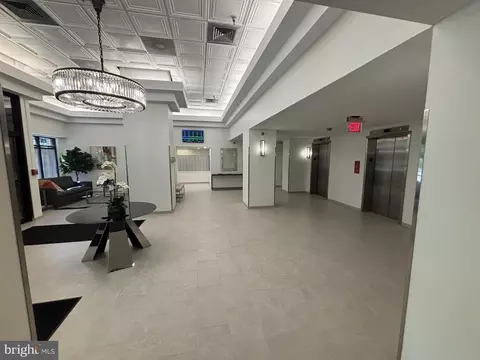 1808 Old Meadow Rd #107, Mclean, VA 22102 photo 6
