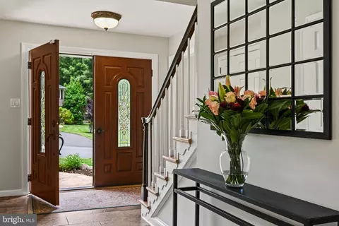Entry Way - 1213 Meadow Green Ln, Mclean, VA 22102 photo 1 of 6
