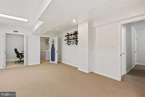 Entry Way - 1213 Meadow Green Ln, Mclean, VA 22102 photo 6 of 6