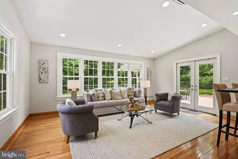Living - 1213 Meadow Green Ln, Mclean, VA 22102 photo 1 of 4