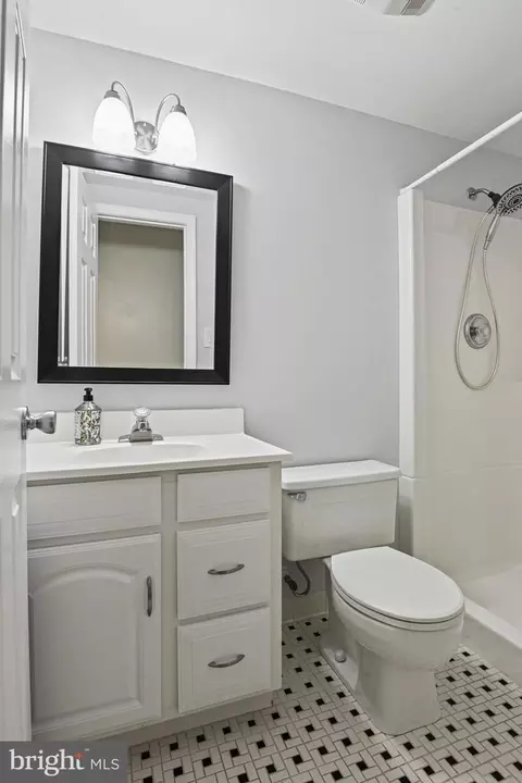 Bath - 1213 Meadow Green Ln, Mclean, VA 22102 photo 10 of 10