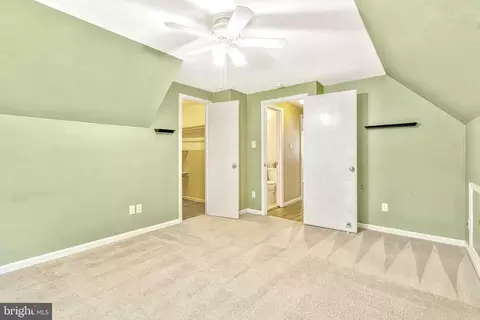 Bedroom - 5405 Rolling Rd, Springfield, VA 22151 photo 6 of 10