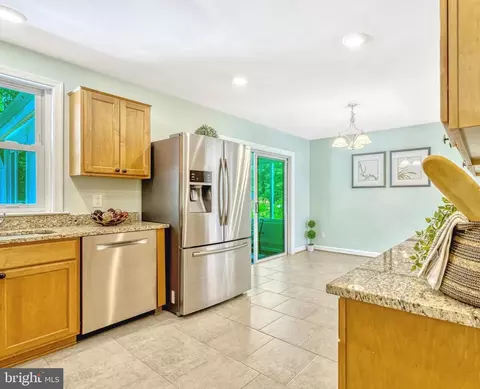 Kitchen - 5405 Rolling Rd, Springfield, VA 22151 photo 6 of 6