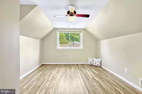 Bedroom - 5405 Rolling Rd, Springfield, VA 22151 photo 10 of 10